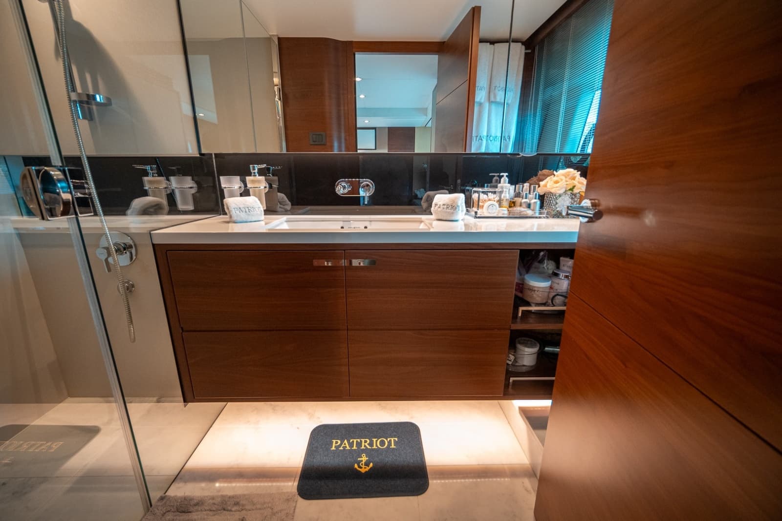 2017 Princess 68 Flybridge - Photo 42