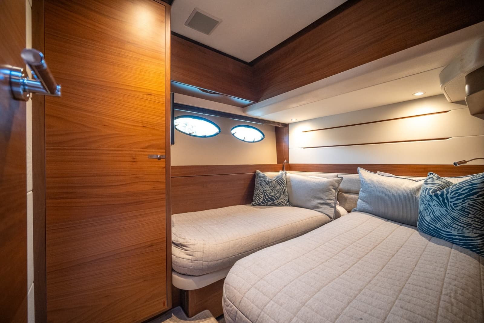 2017 Princess 68 Flybridge - Photo 52