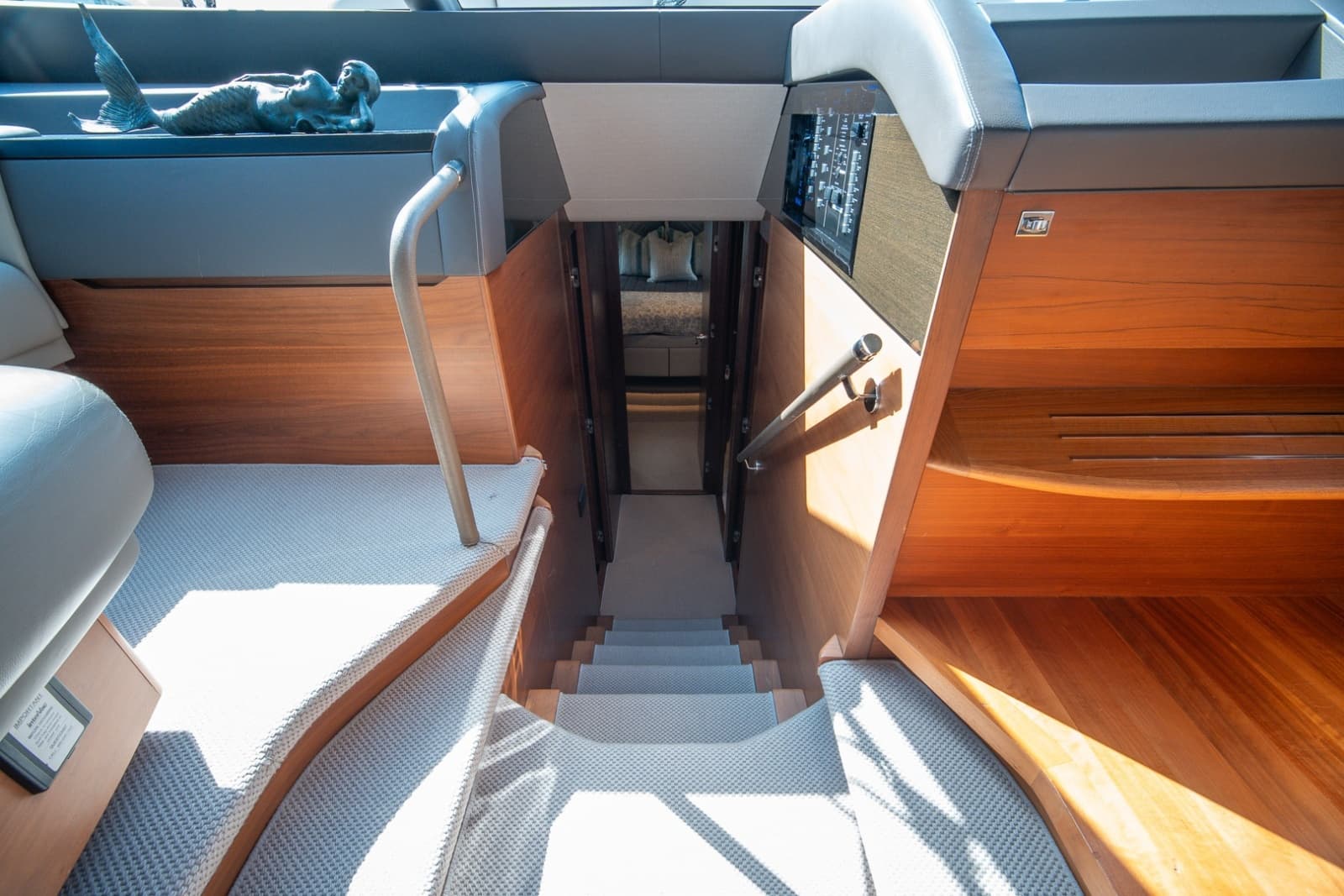 2017 Princess 68 Flybridge - Photo 45