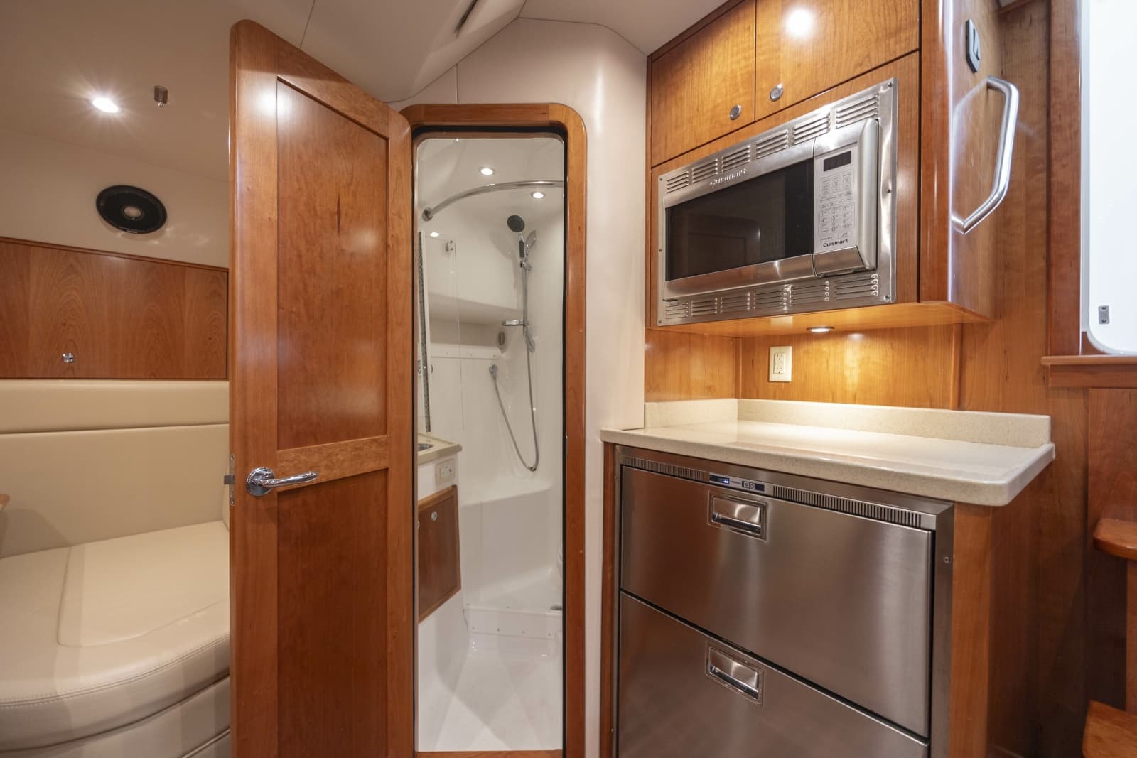 2019 Albemarle 410 Express Fisherman