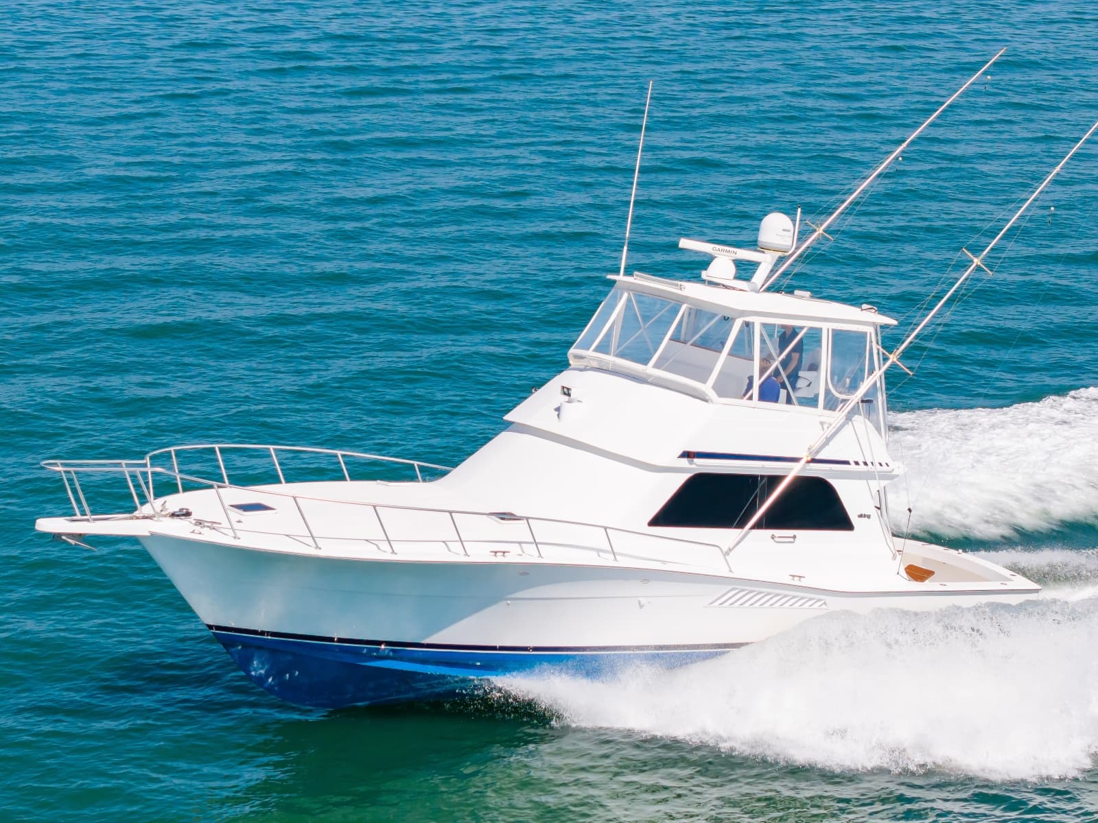 1998 Viking 47 Convertible - Photo 3