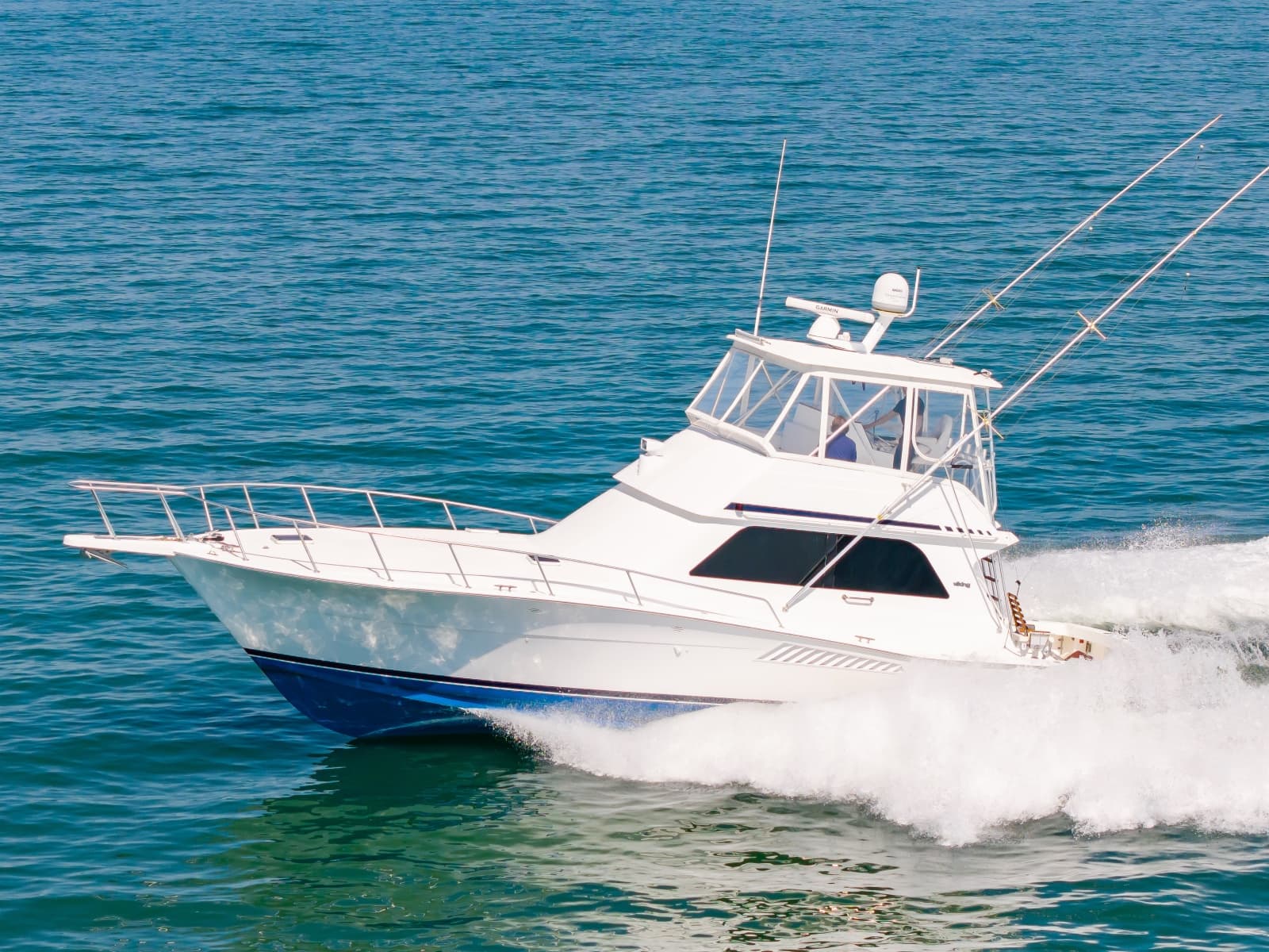 1998 Viking 47 Convertible - Photo 1