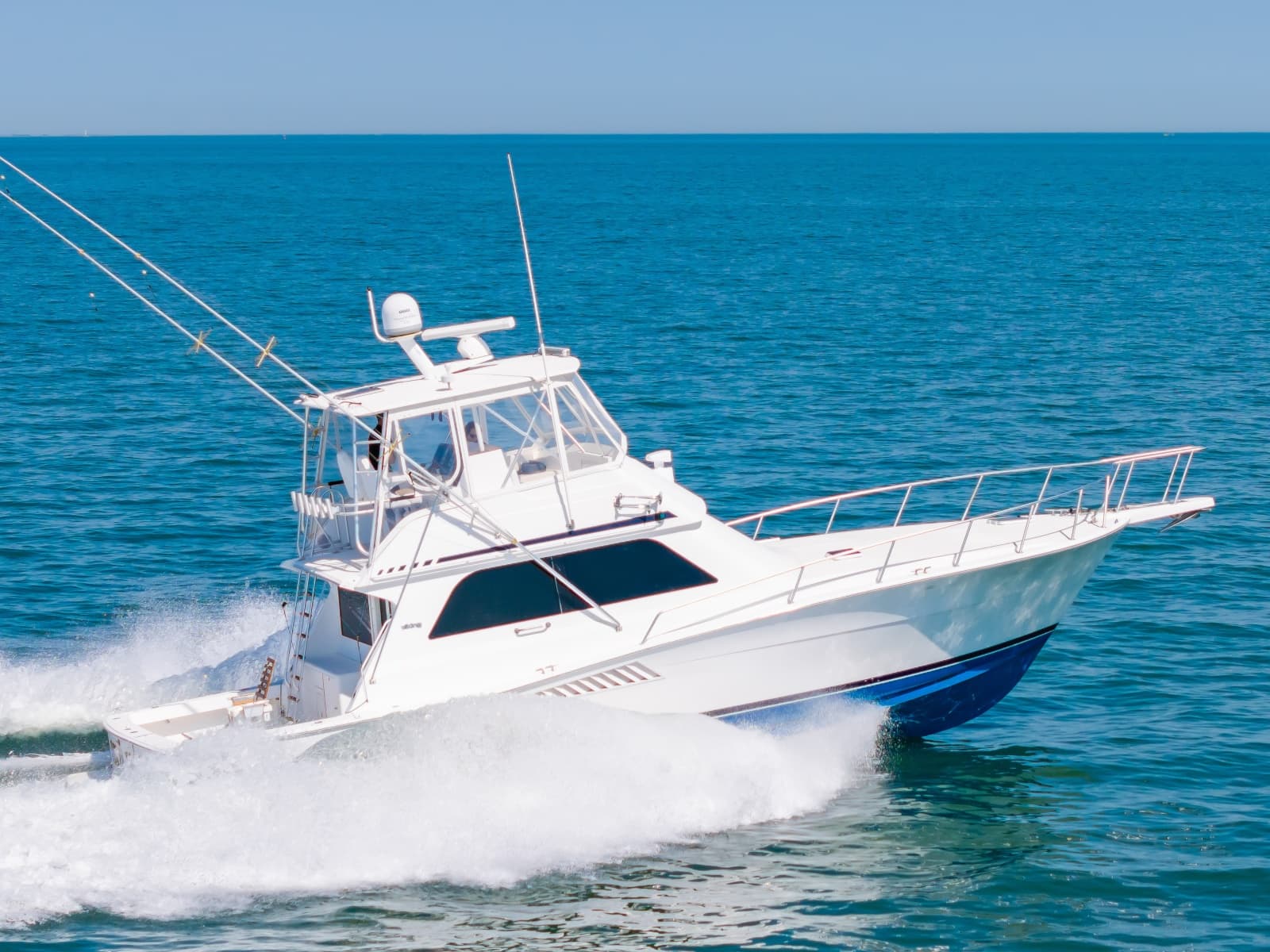 1998 Viking 47 Convertible - Photo 7