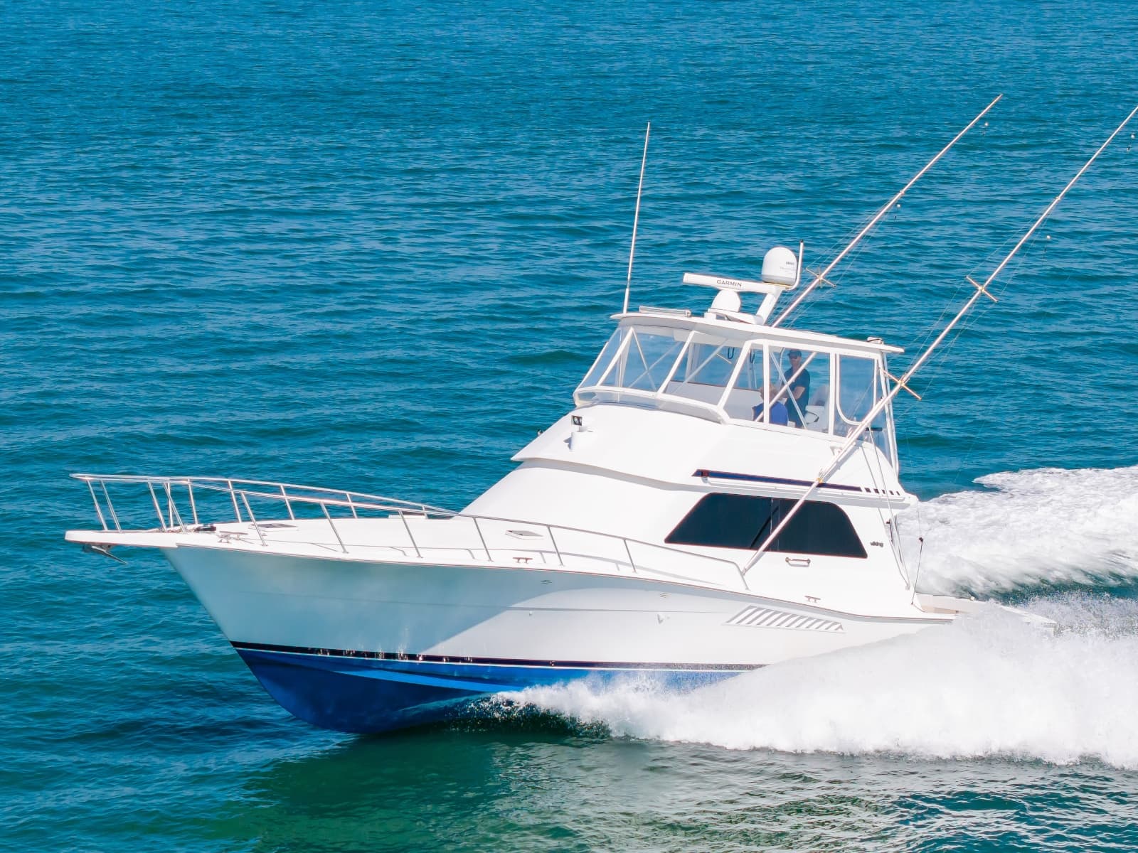 1998 Viking 47 Convertible - Photo 4