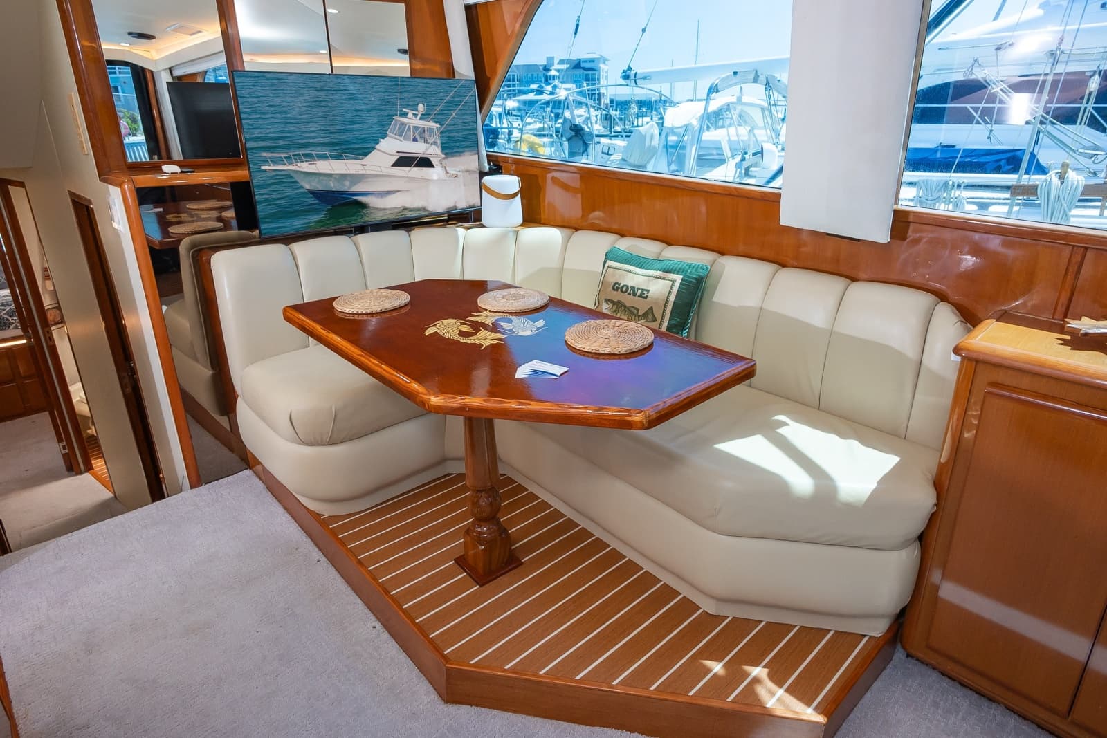 1998 Viking 47 Convertible - Photo 35