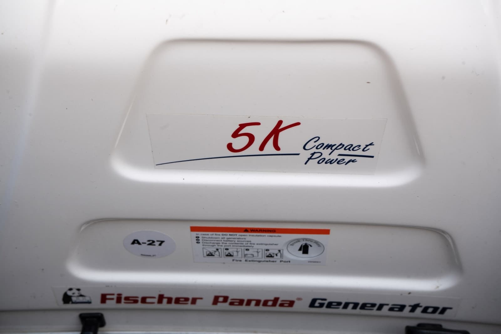 2009 Grady-White Express 330