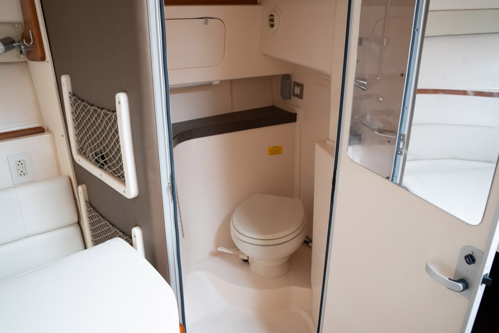 2009 Grady-White Express 330