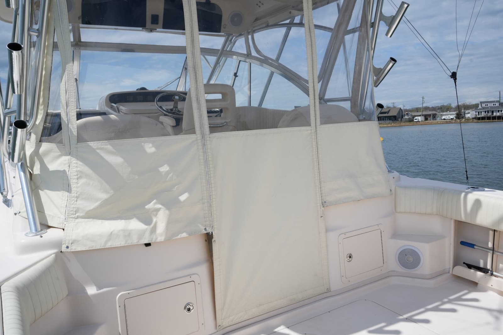 2009 Grady-White Express 330