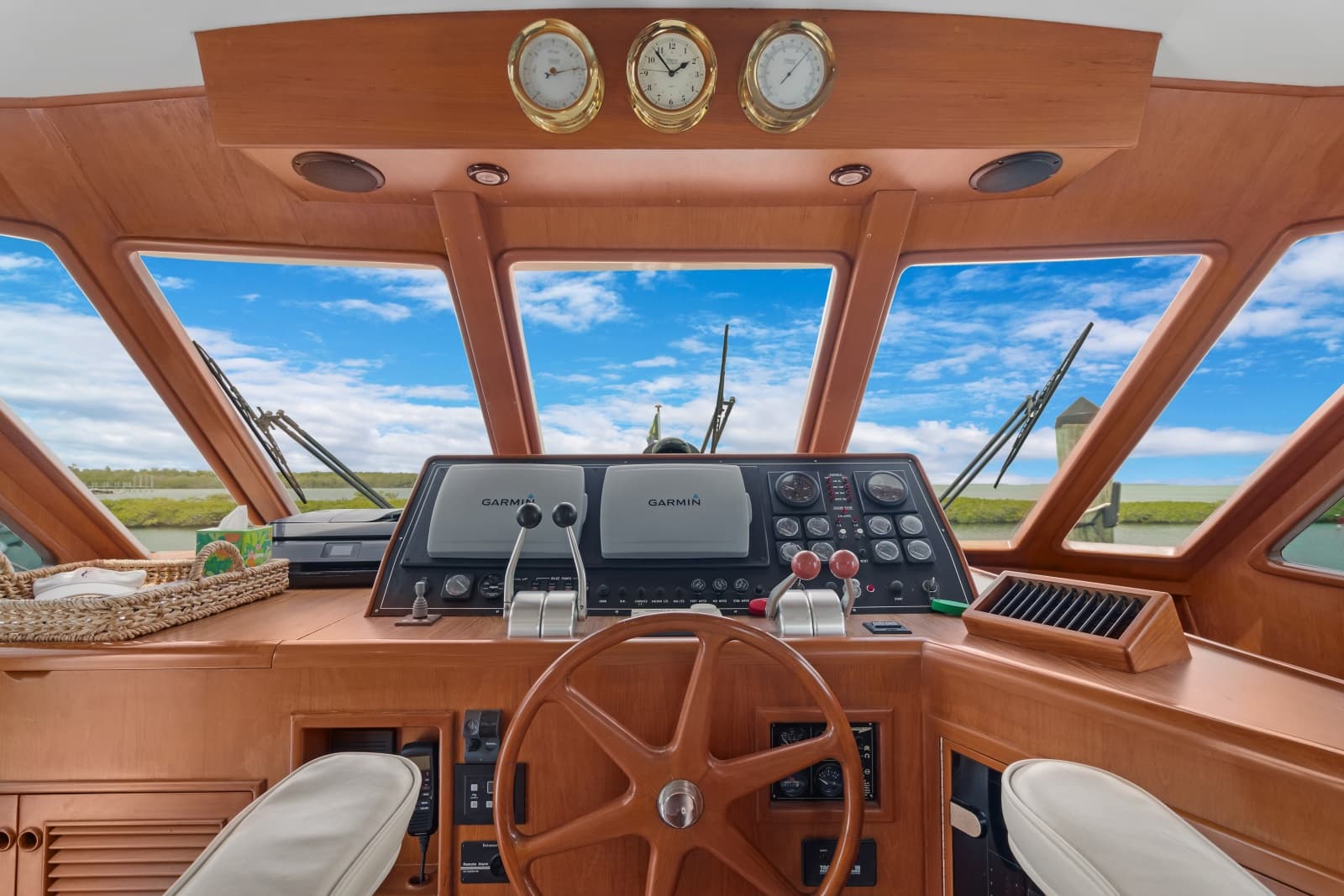 1999 Offshore Yachts 48 Pilothouse - Photo 14