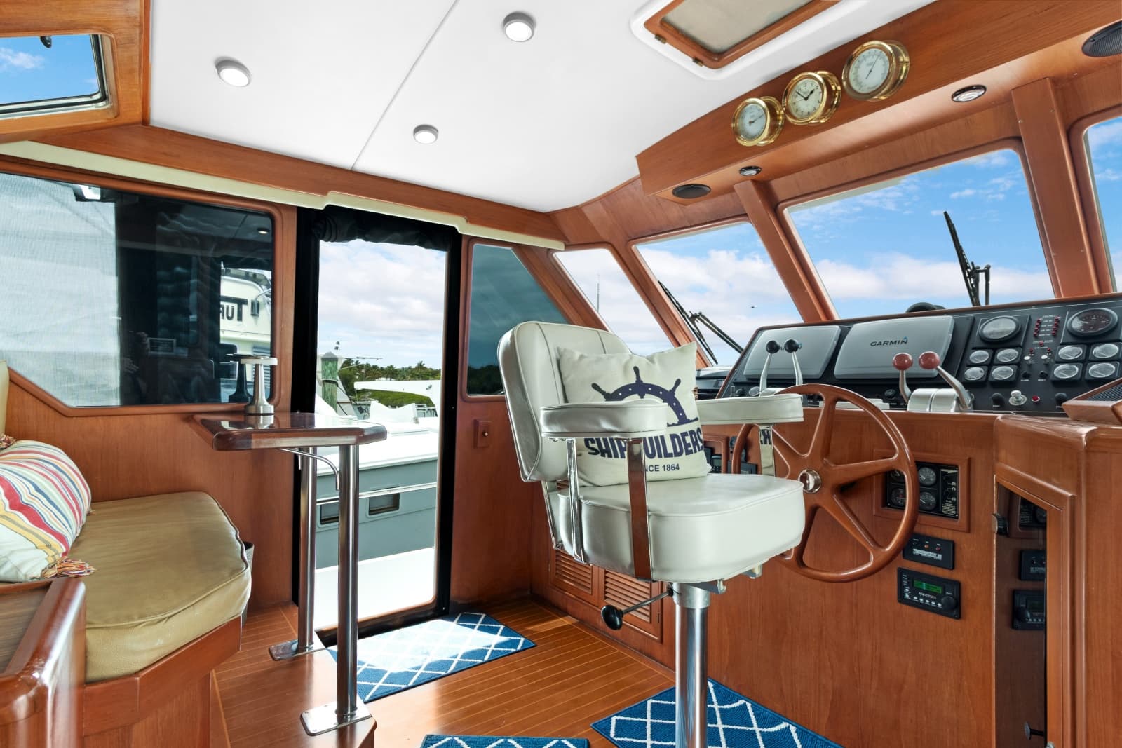 1999 Offshore Yachts 48 Pilothouse - Photo 16