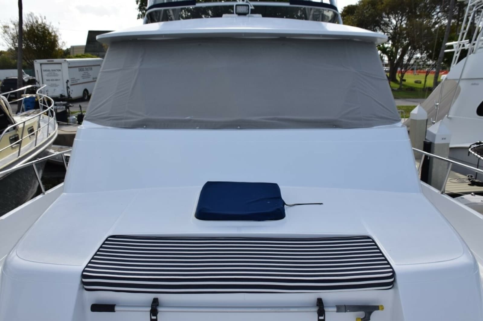 1999 Offshore Yachts 48 Pilothouse - Photo 49