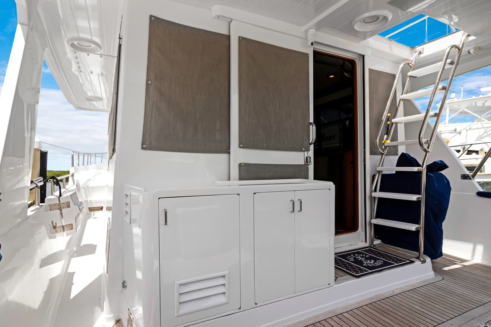 1999 Offshore Yachts 48 Pilothouse - Photo 5