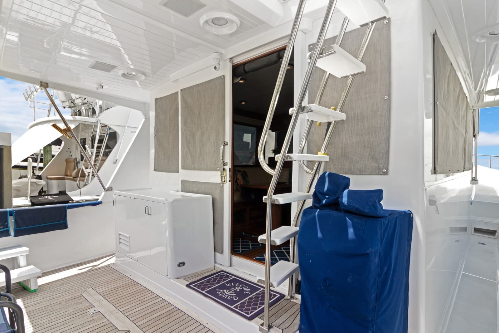 1999 Offshore Yachts 48 Pilothouse - Photo 45
