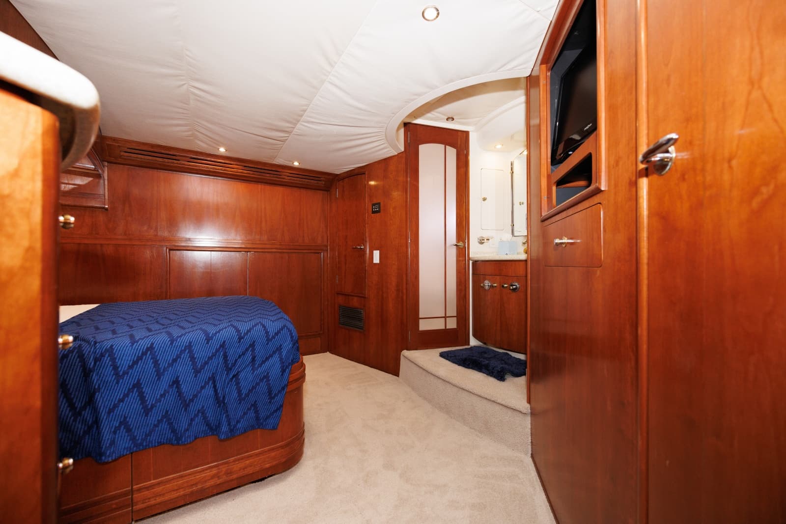 1999 Carver 530 Voyager - Photo 15