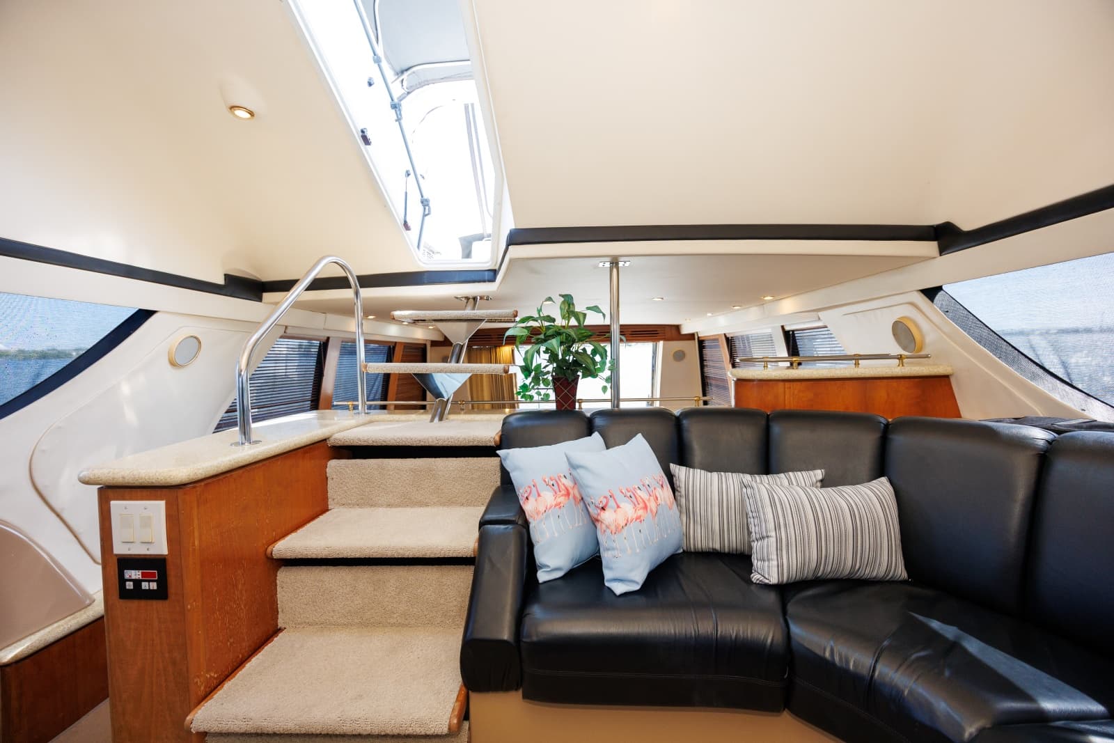 1999 Carver 530 Voyager - Photo 11