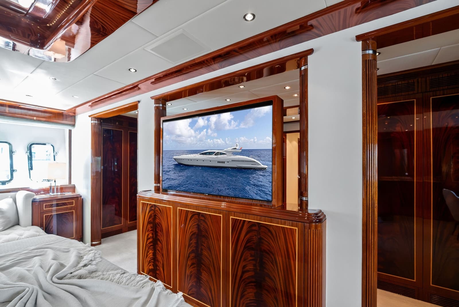 2005 Mangusta 130 - Photo 45