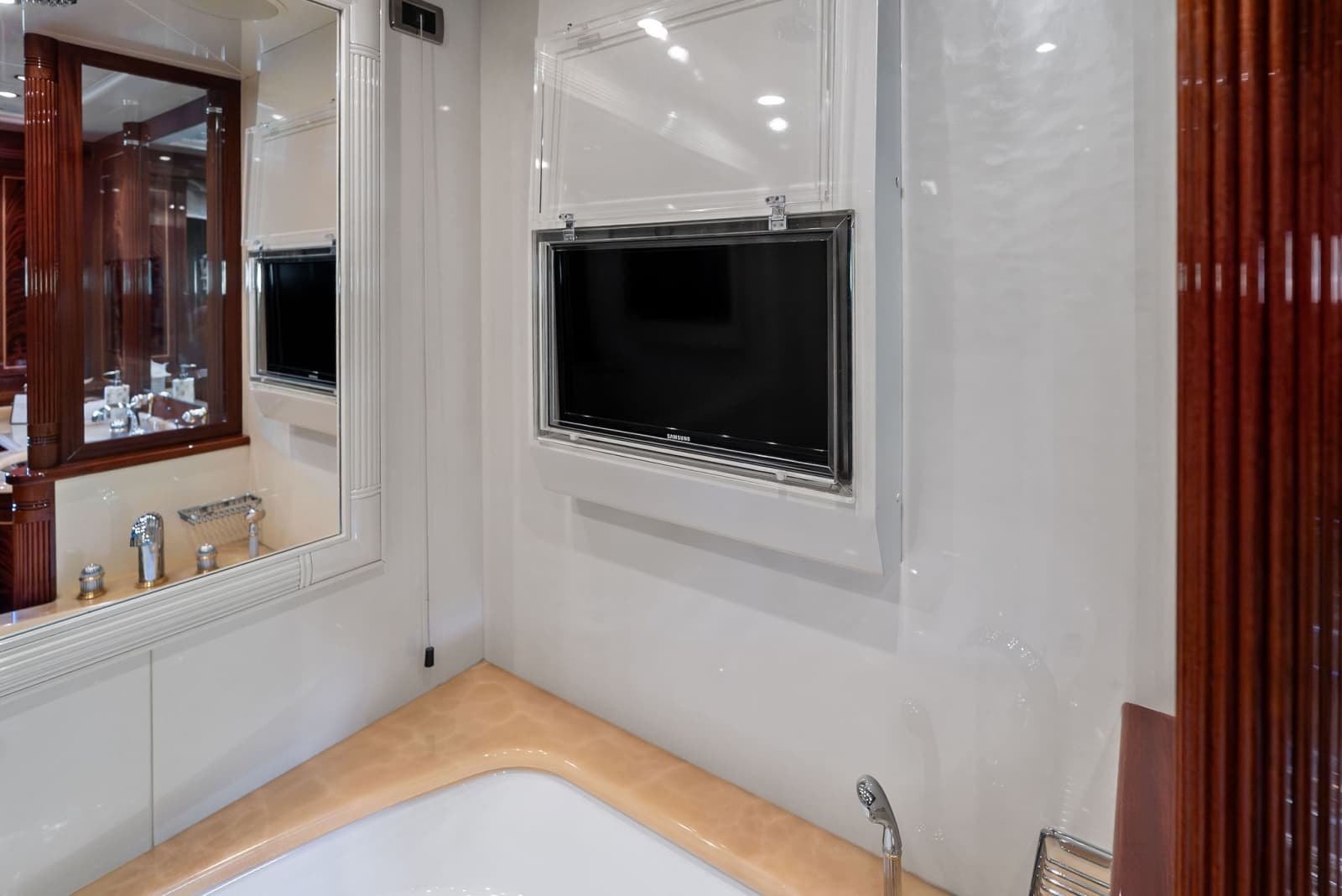 2005 Mangusta 130 - Photo 62