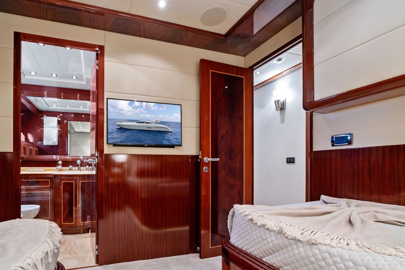 2005 Mangusta 130 - Photo 84