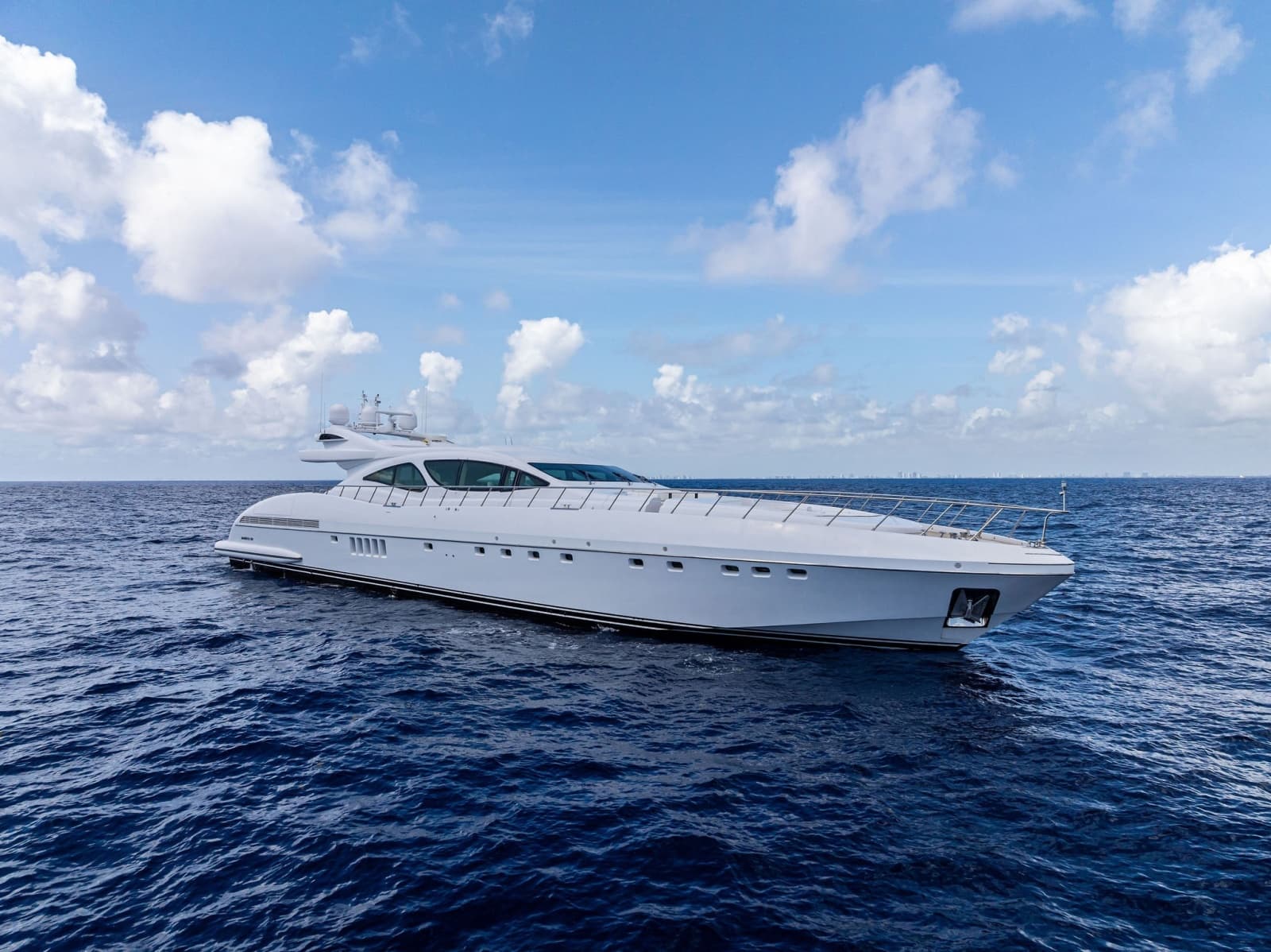 2005 Mangusta 130 - Photo 13
