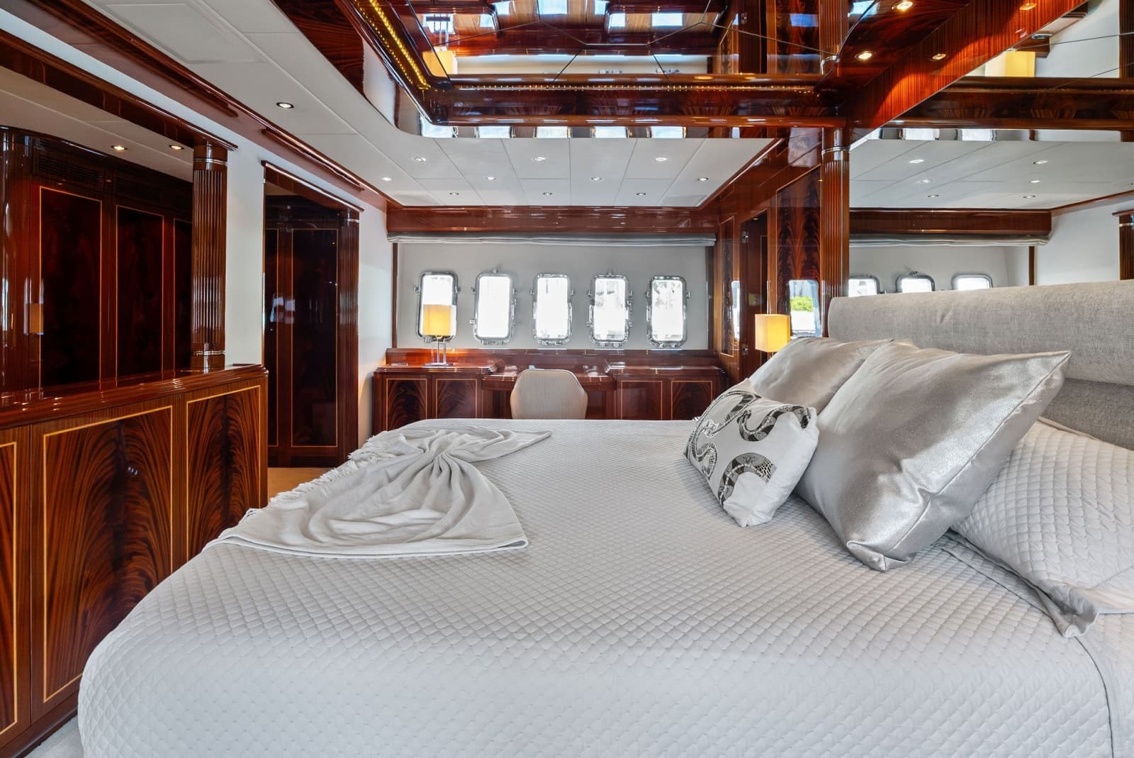 2005 Mangusta 130 - Photo 48