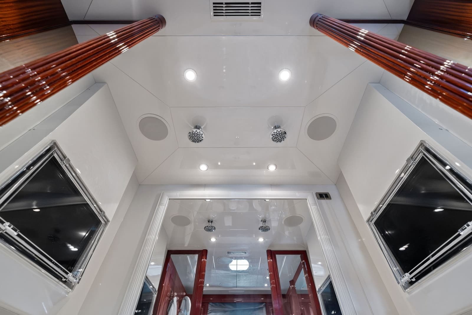 2005 Mangusta 130 - Photo 60