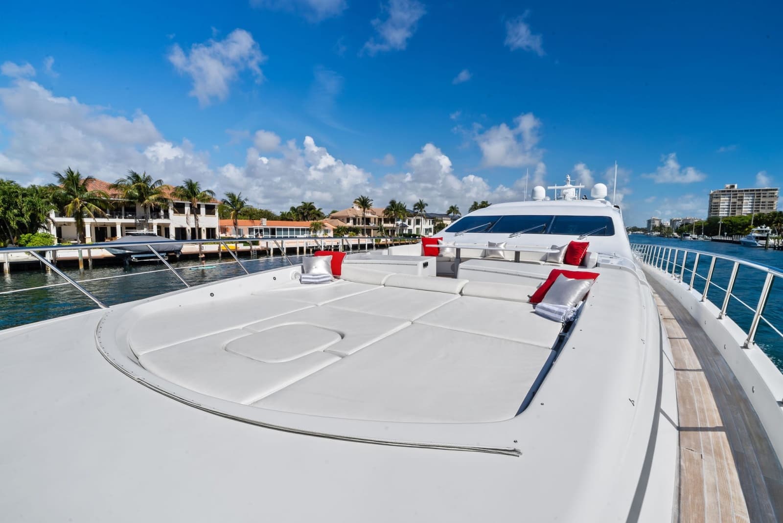 2005 Mangusta 130 - Photo 20