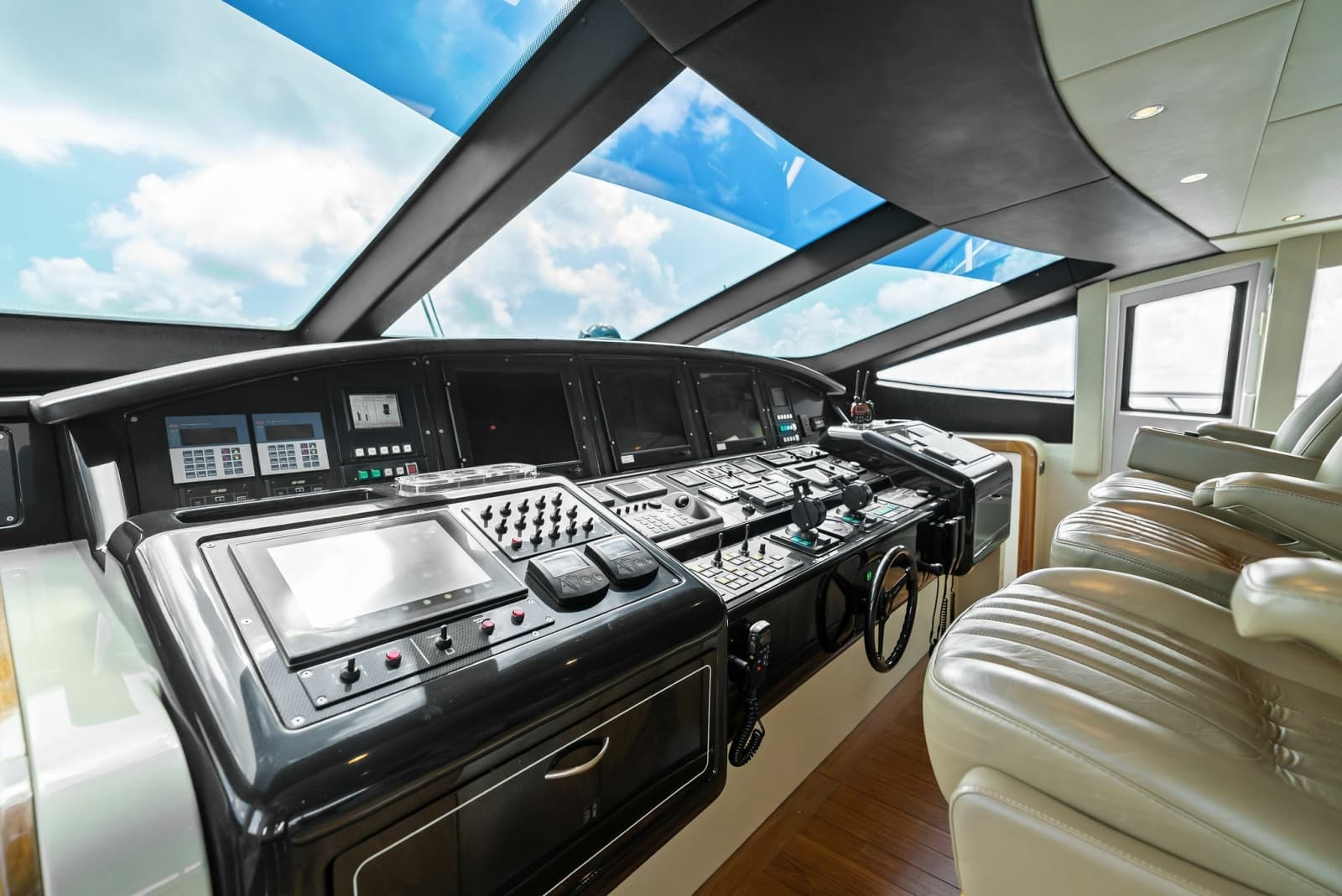 2005 Mangusta 130 - Photo 101