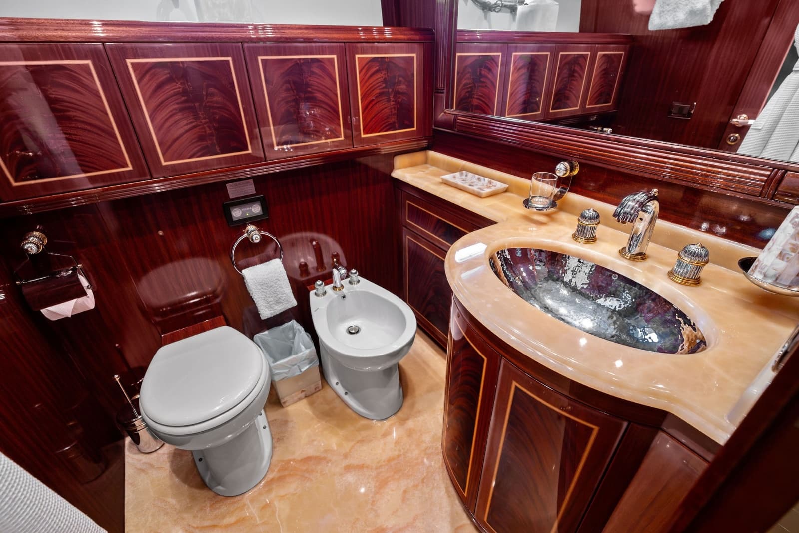 2005 Mangusta 130 - Photo 81