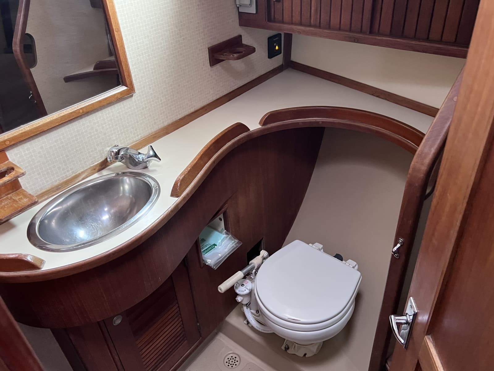 1997 Island Packet 37