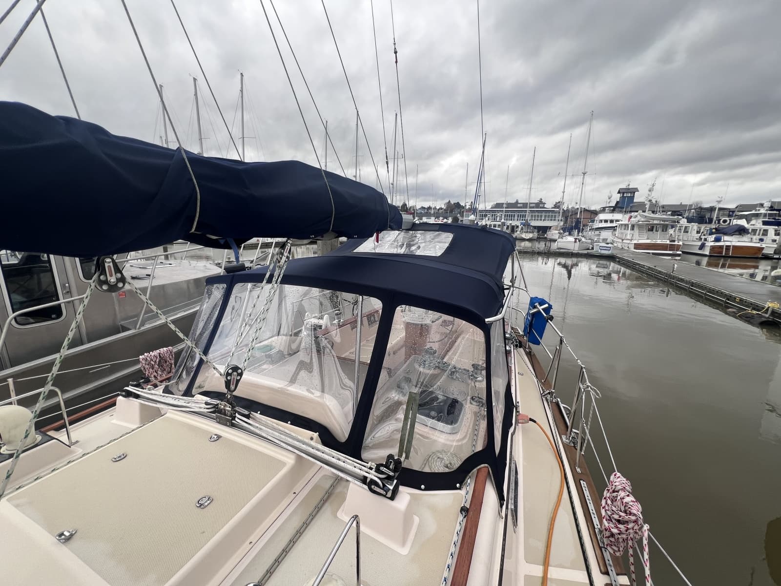 1997 Island Packet 37