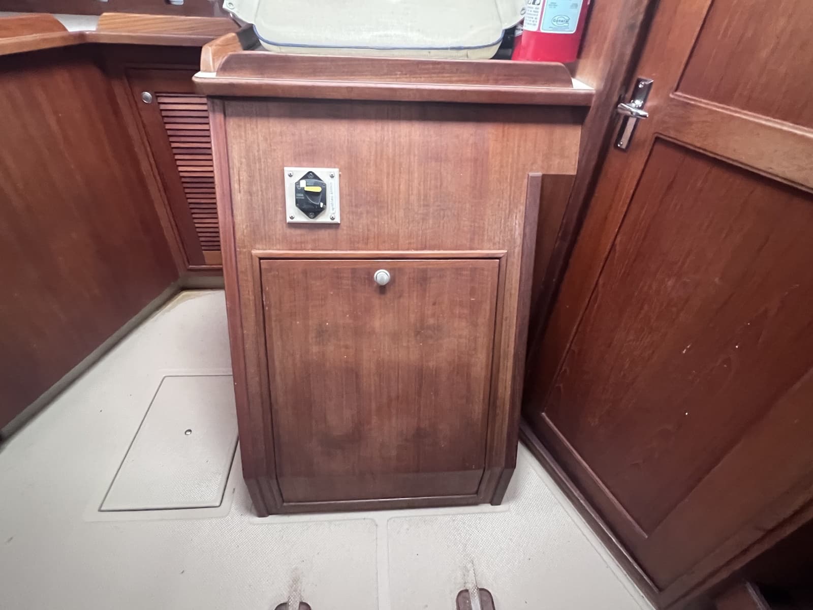 1997 Island Packet 37