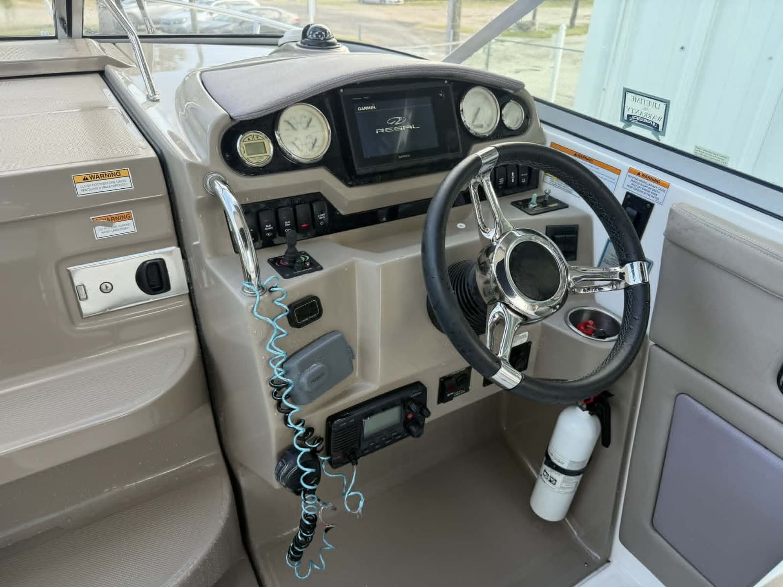 2016 Regal 28 Express