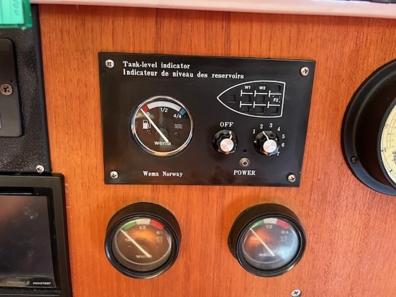 1997 Hunter 430 - Photo 18