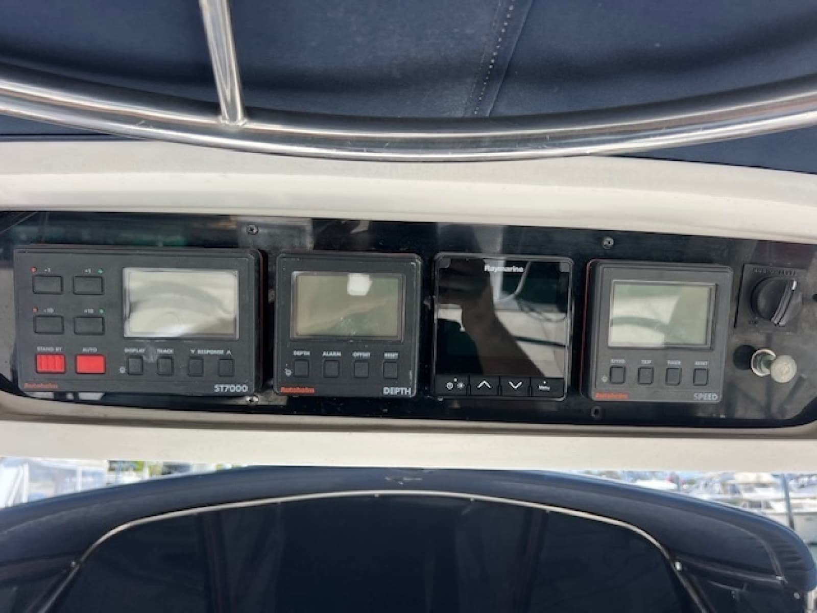 1997 Hunter 430 - Photo 7