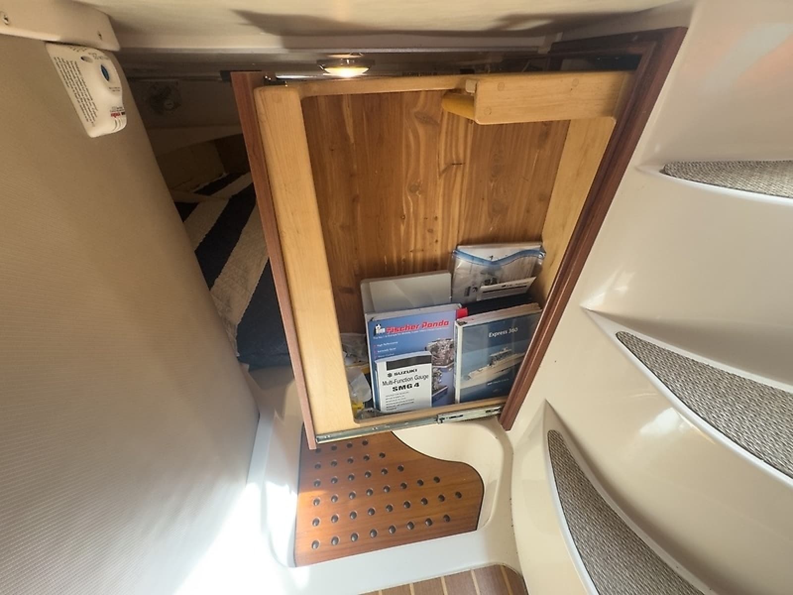2007 Grady-White 360 Express - Photo 30