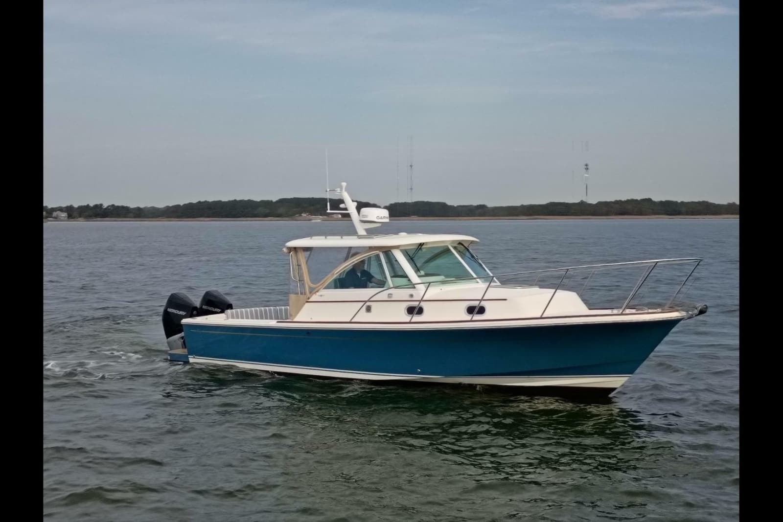 2020 Hunt Yachts Surfhunter 32