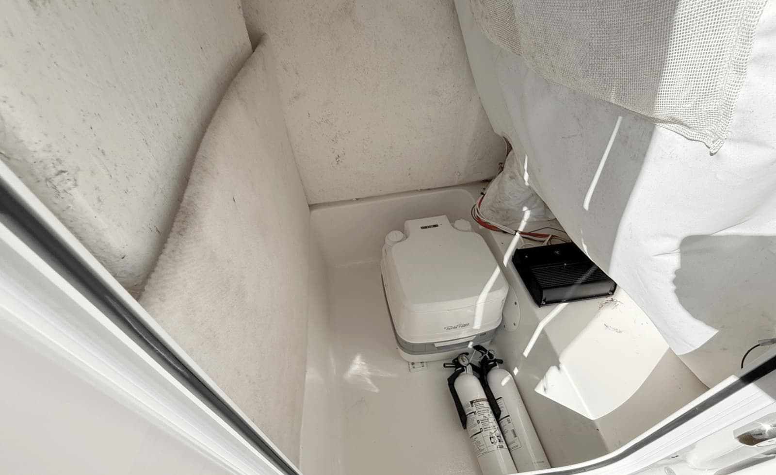 2021 Sea Hunt Ultra 229