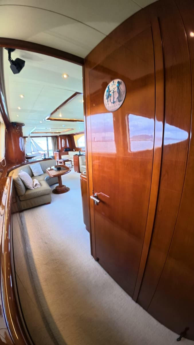 2005 Falcon Falcon 102 Flybridge - Photo 9