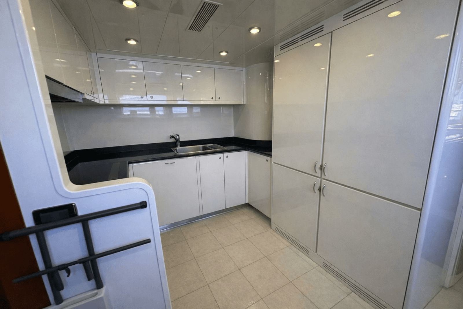 2005 Falcon Falcon 102 Flybridge - Photo 29