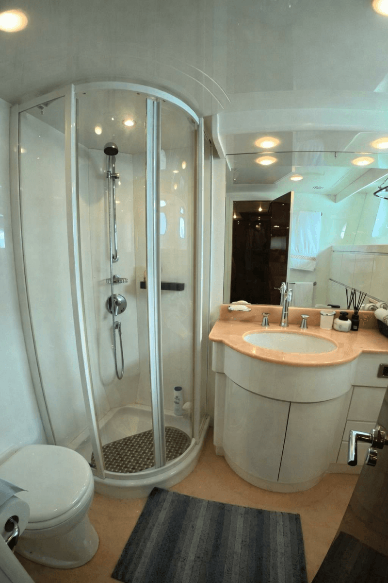 2005 Falcon Falcon 102 Flybridge - Photo 18