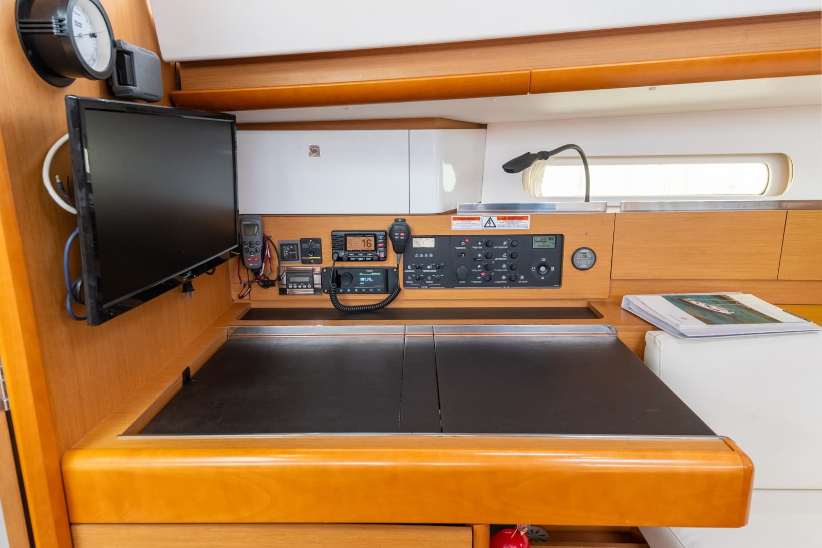 2015 Jeanneau 41 DS - Photo 28