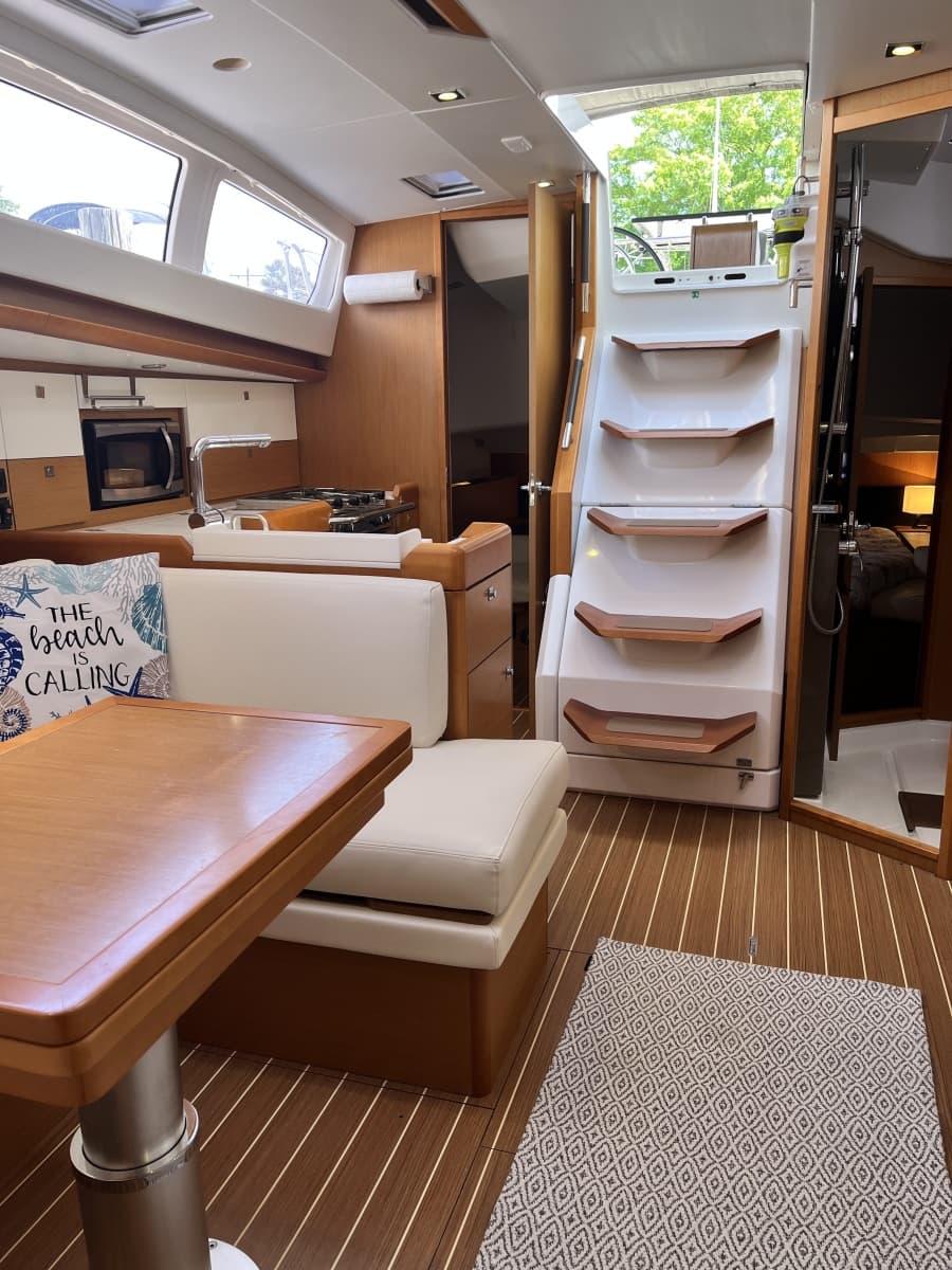 2015 Jeanneau 41 DS