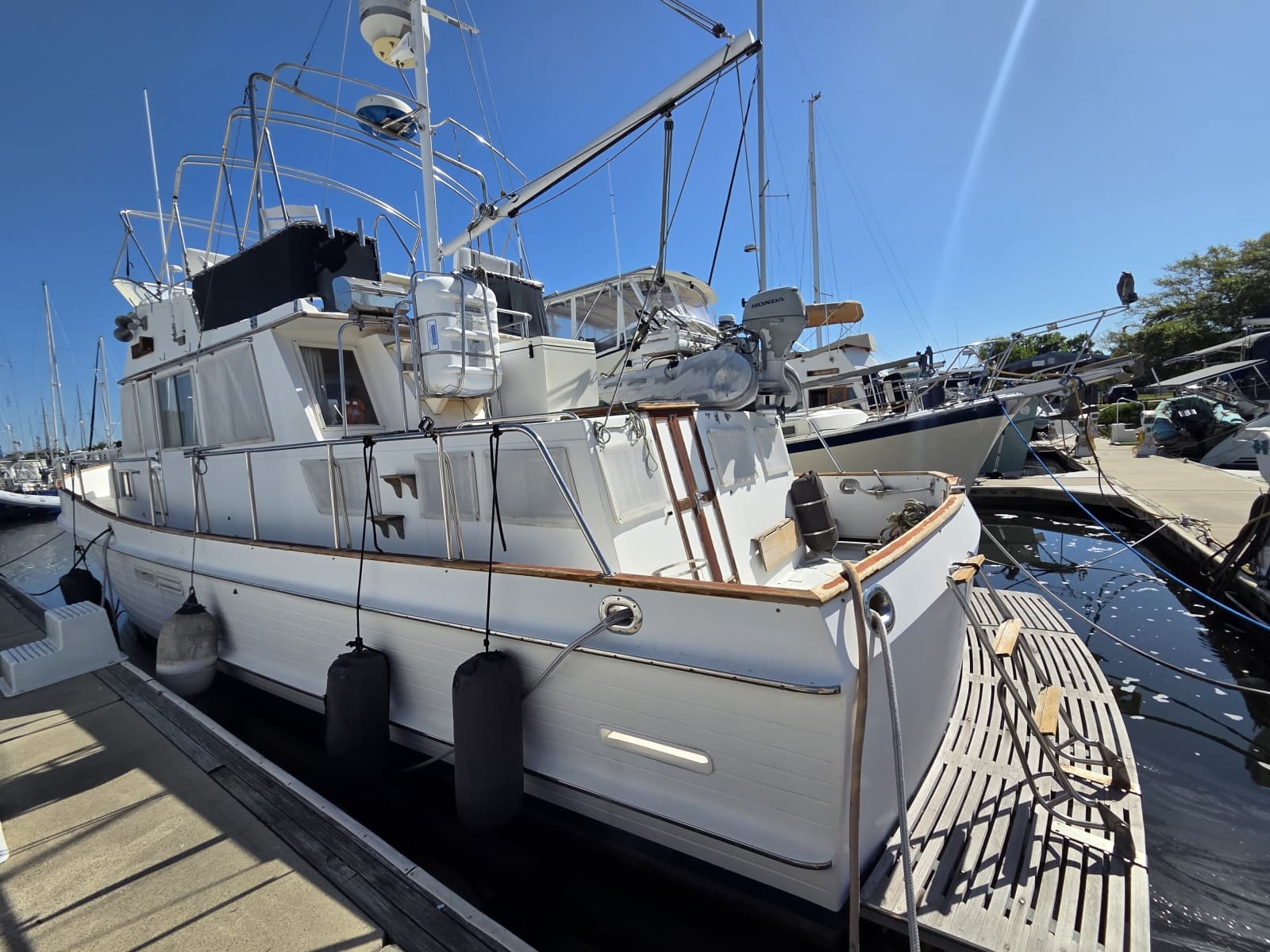 1989 Grand Banks Classic 46