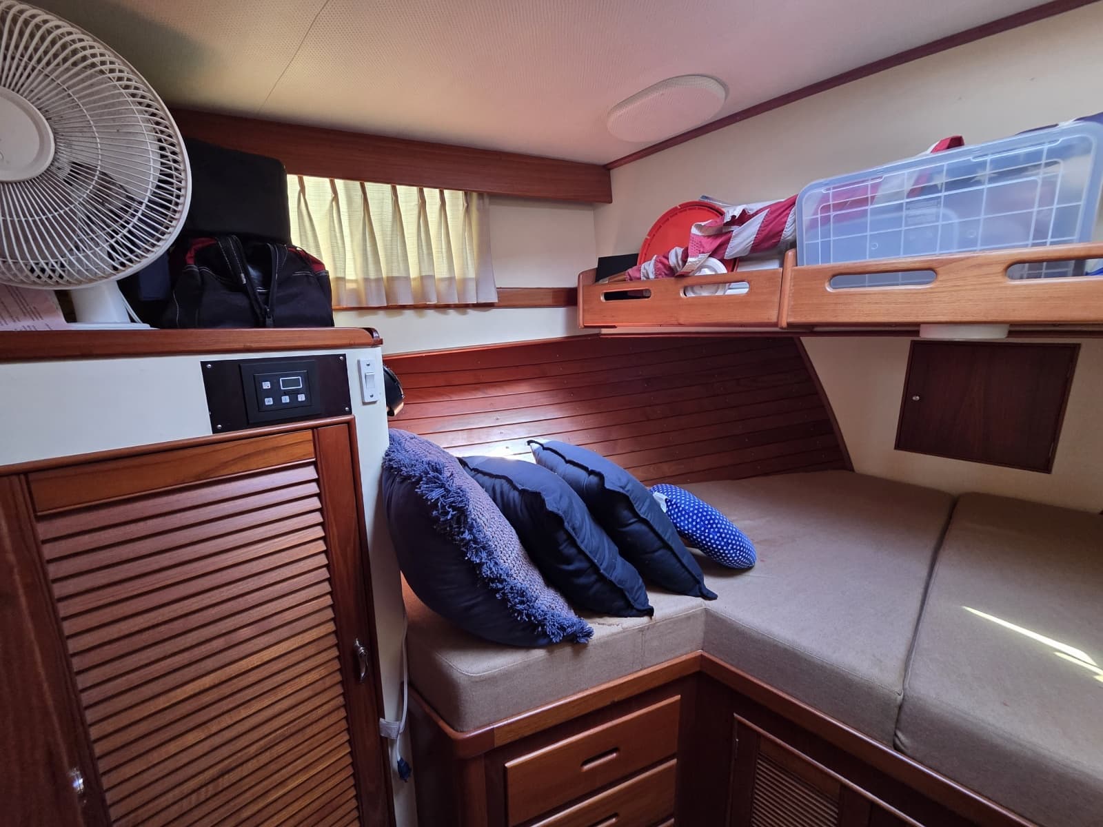 1989 Grand Banks Classic 46