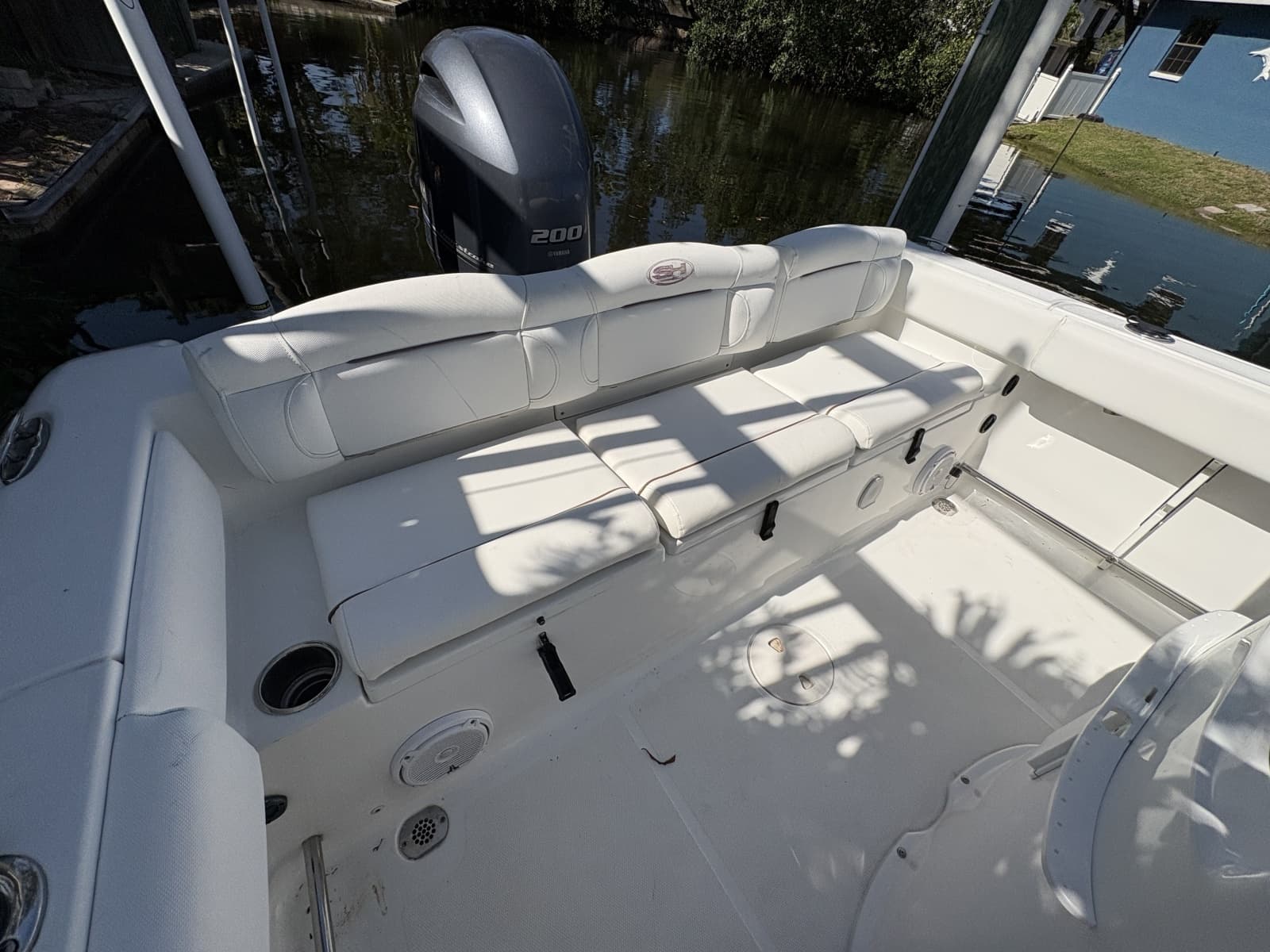 2018 Sea Hunt 225 Ultra