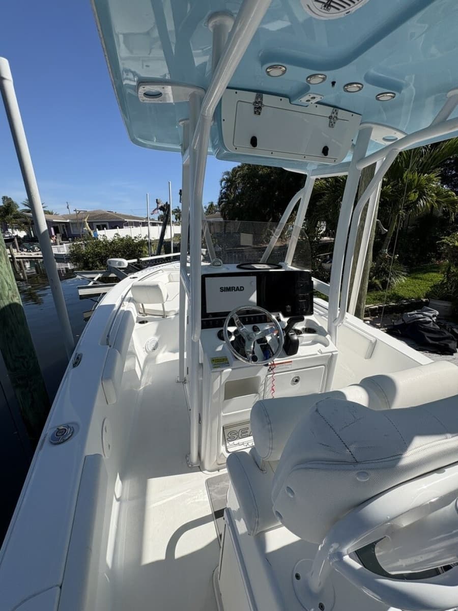 2018 Sea Hunt 225 Ultra