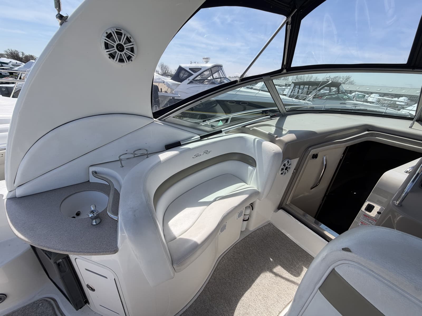 2006 Sea Ray 320 Sundancer