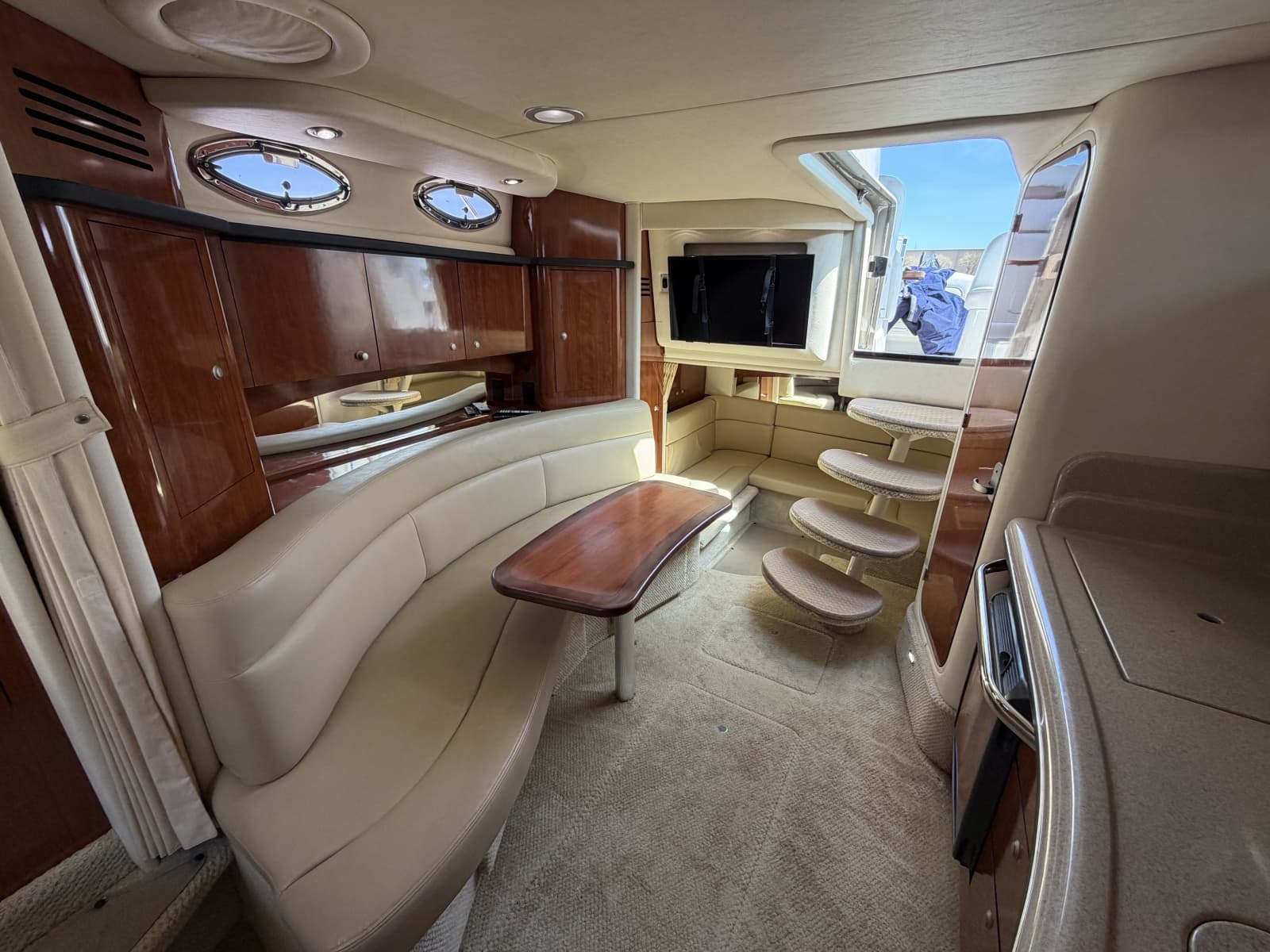 2006 Sea Ray 320 Sundancer