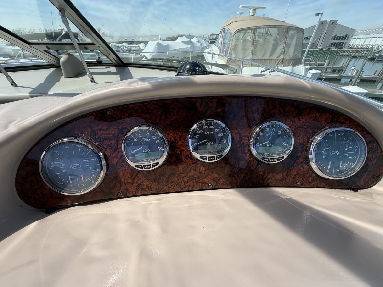 2006 Sea Ray 320 Sundancer