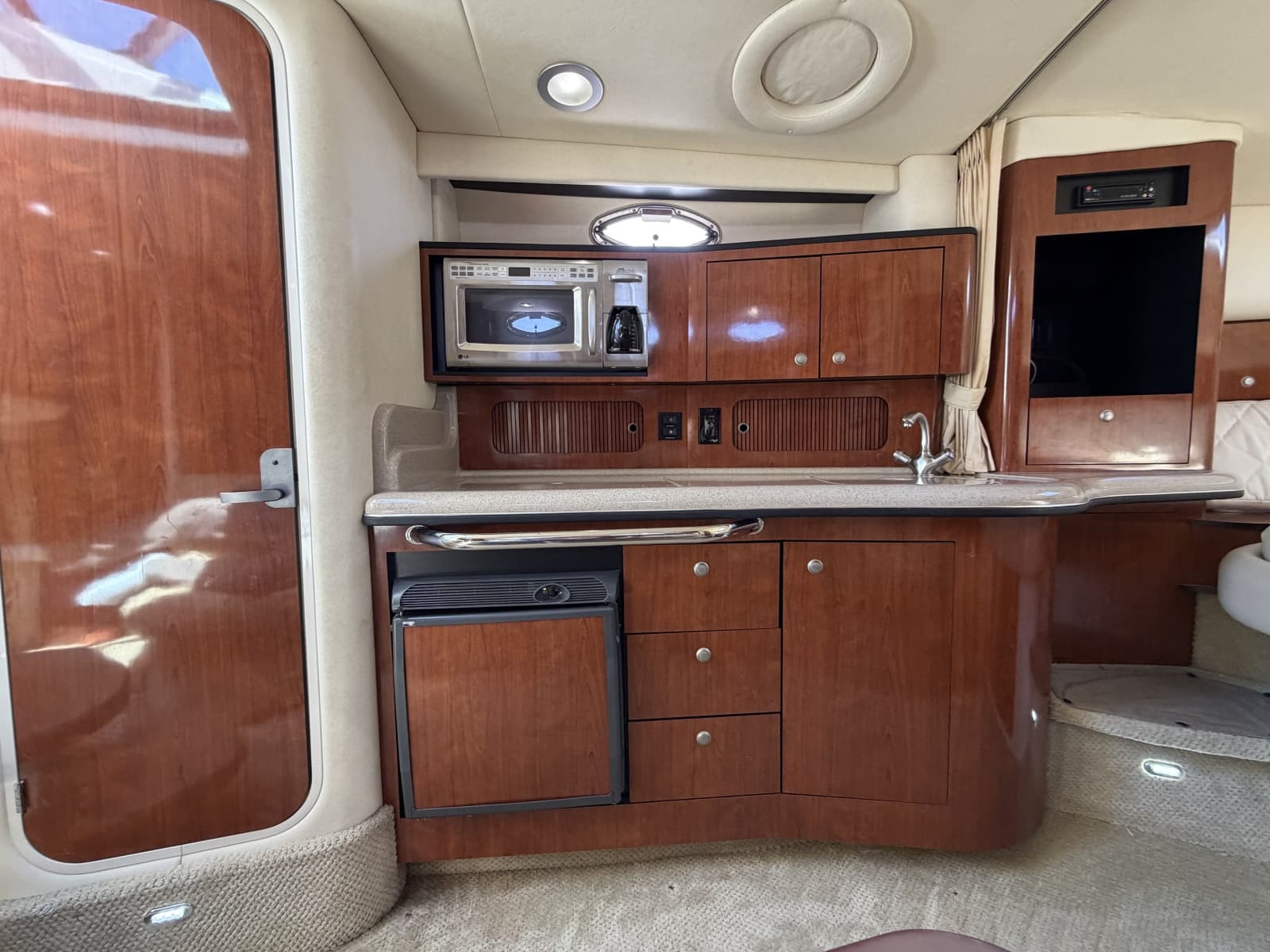 2006 Sea Ray 320 Sundancer